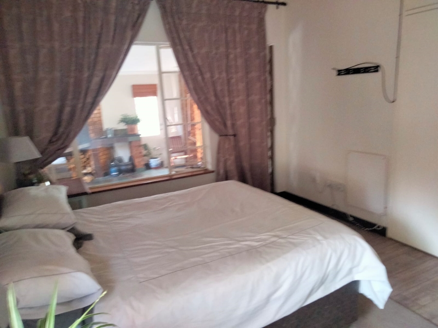 3 Bedroom Property for Sale in Sonneglans Gauteng