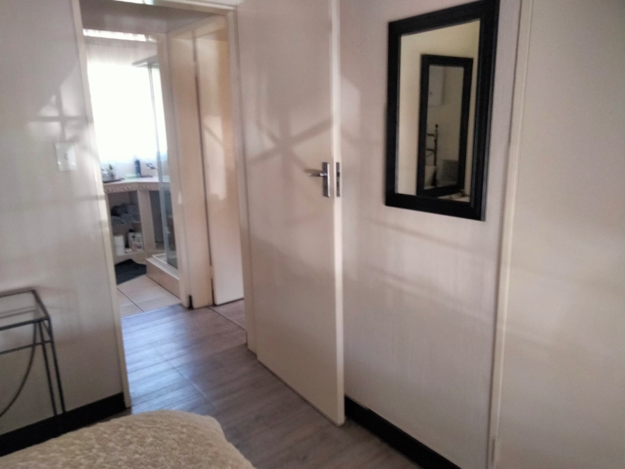 3 Bedroom Property for Sale in Sonneglans Gauteng