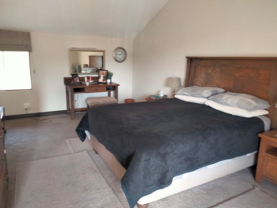 3 Bedroom Property for Sale in Sonneglans Gauteng