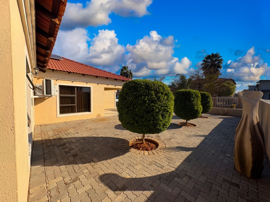 4 Bedroom Property for Sale in Theresa Park Gauteng