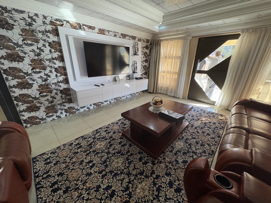 4 Bedroom Property for Sale in Theresa Park Gauteng
