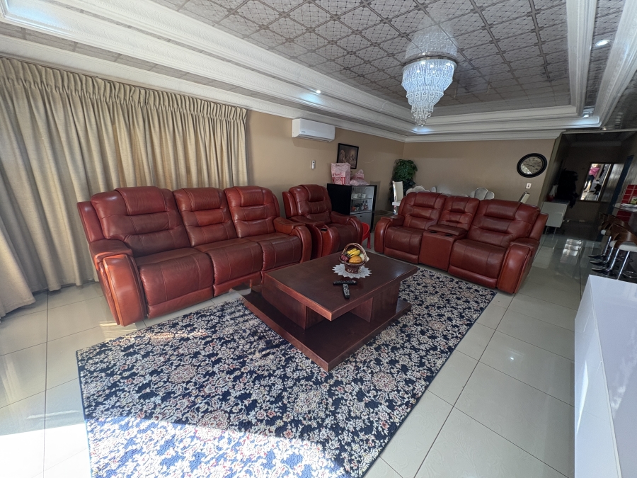 4 Bedroom Property for Sale in Theresa Park Gauteng