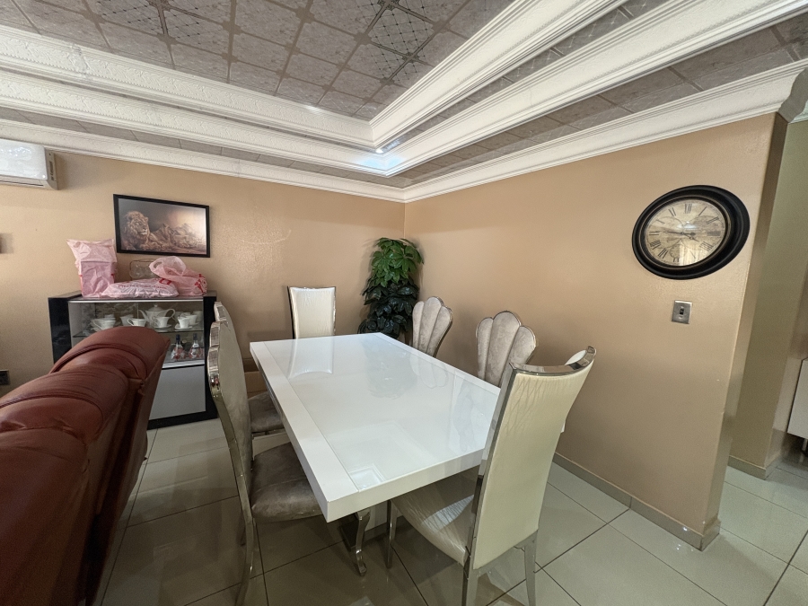 4 Bedroom Property for Sale in Theresa Park Gauteng