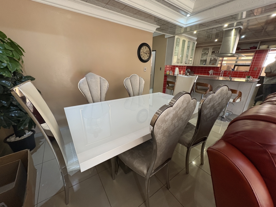 4 Bedroom Property for Sale in Theresa Park Gauteng