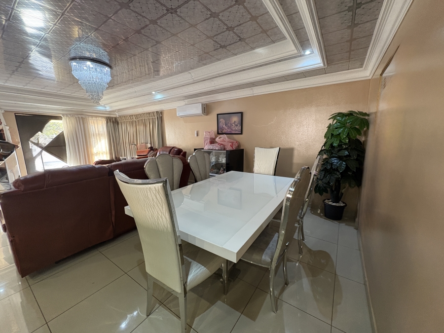 4 Bedroom Property for Sale in Theresa Park Gauteng