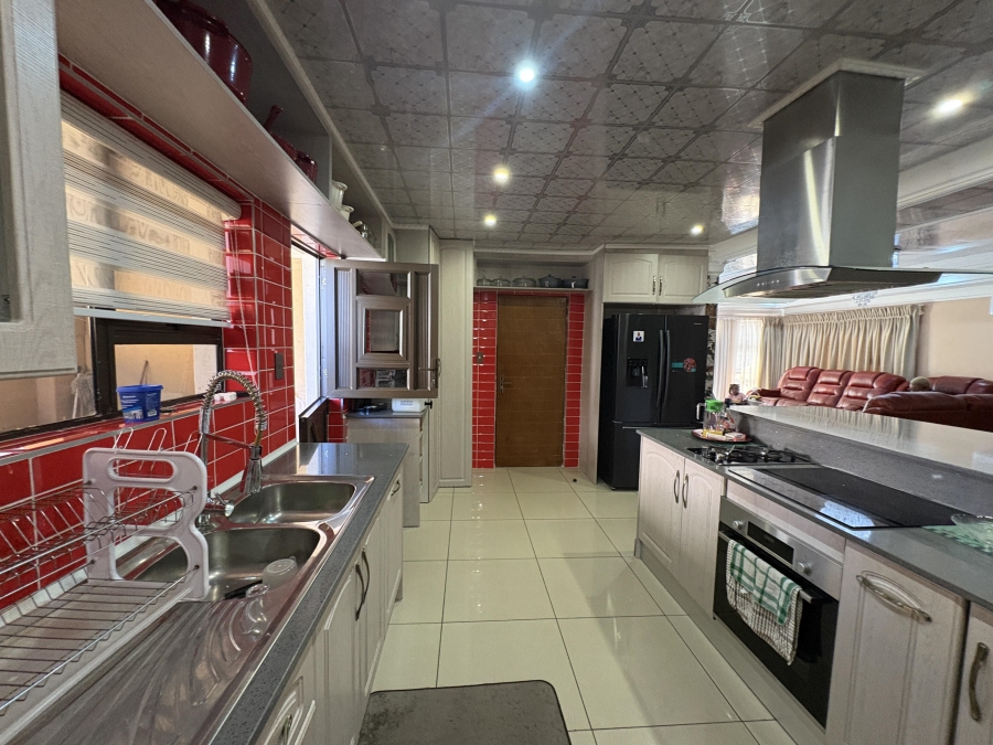 4 Bedroom Property for Sale in Theresa Park Gauteng