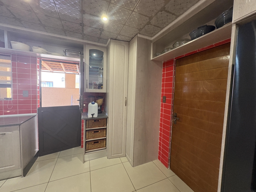4 Bedroom Property for Sale in Theresa Park Gauteng