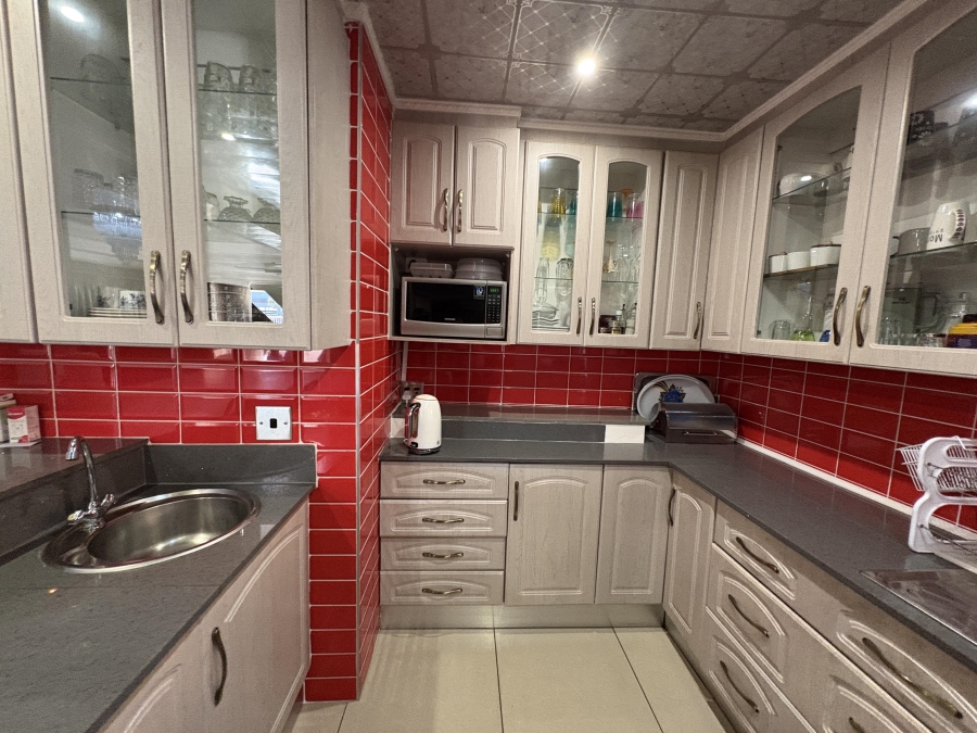 4 Bedroom Property for Sale in Theresa Park Gauteng