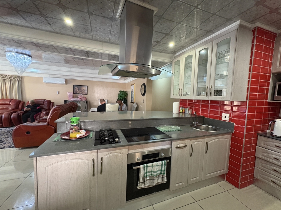 4 Bedroom Property for Sale in Theresa Park Gauteng