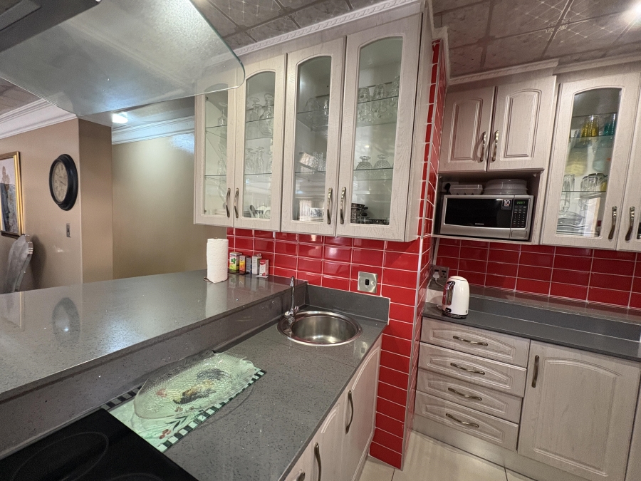 4 Bedroom Property for Sale in Theresa Park Gauteng