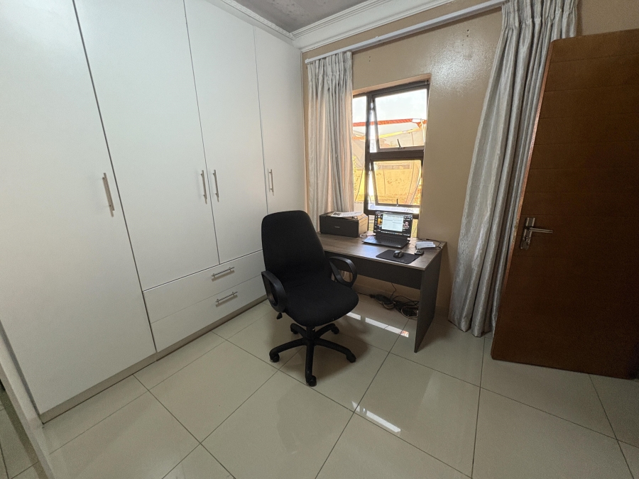 4 Bedroom Property for Sale in Theresa Park Gauteng