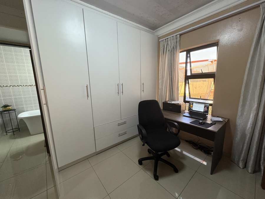 4 Bedroom Property for Sale in Theresa Park Gauteng