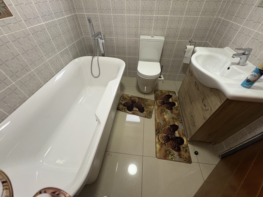 4 Bedroom Property for Sale in Theresa Park Gauteng
