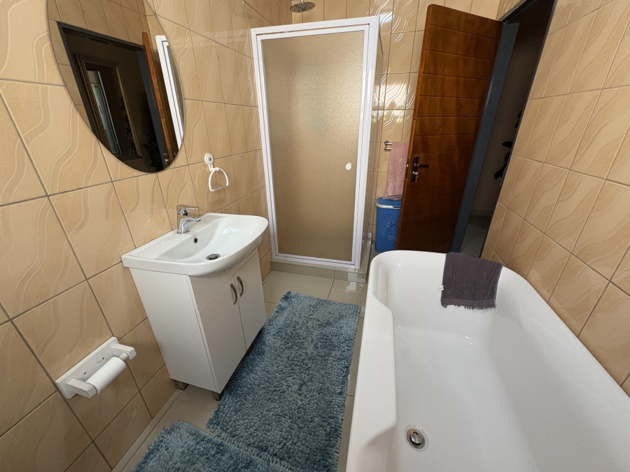 4 Bedroom Property for Sale in Theresa Park Gauteng