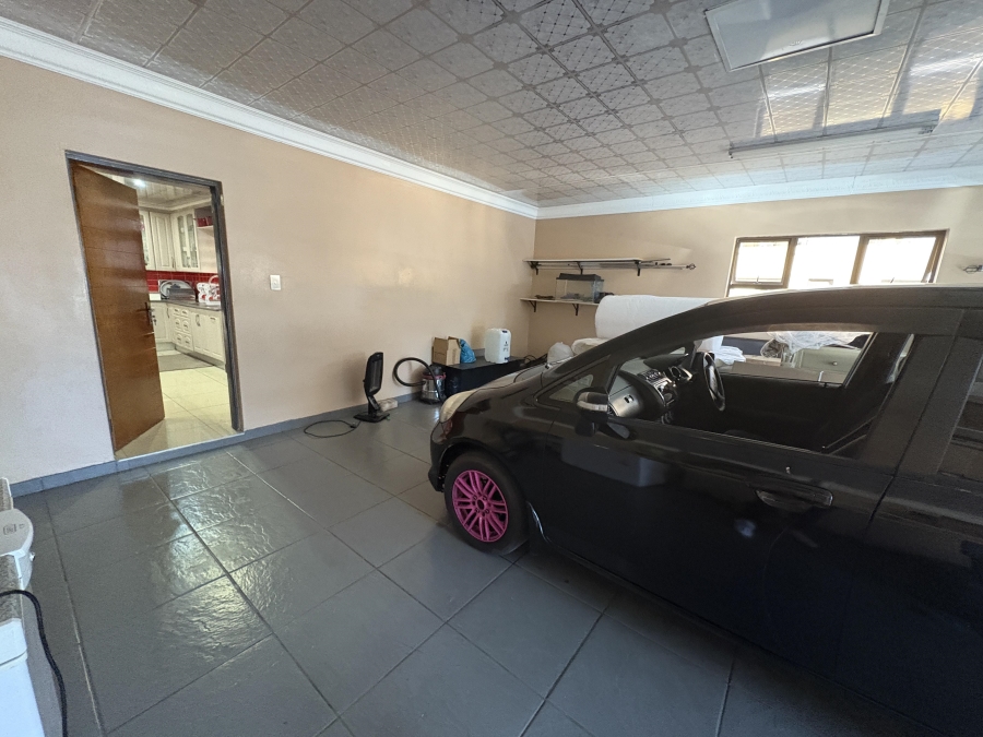 4 Bedroom Property for Sale in Theresa Park Gauteng