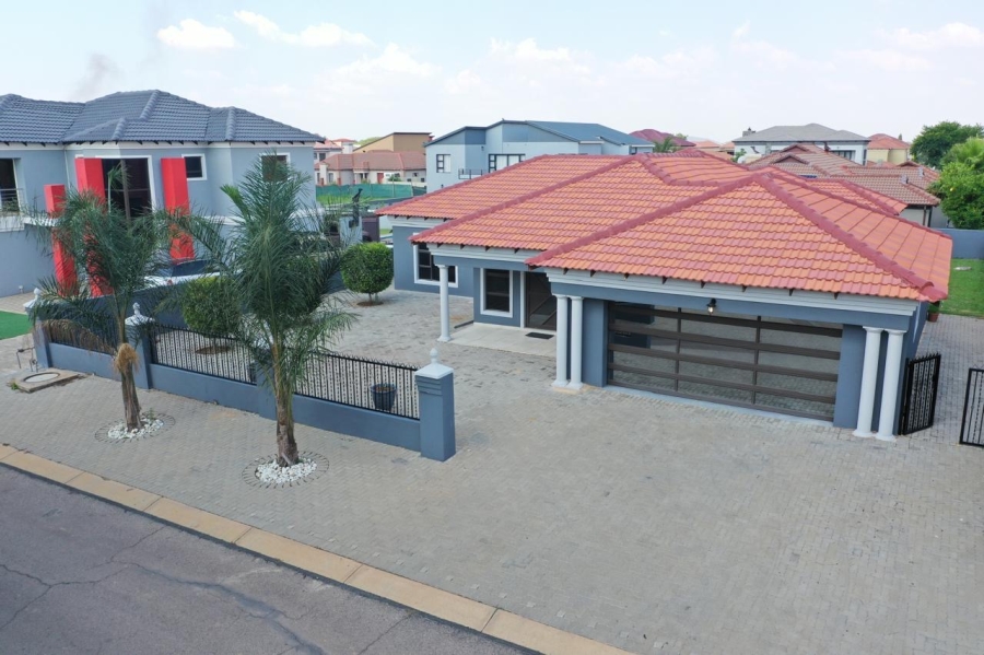 4 Bedroom Property for Sale in Theresa Park Gauteng