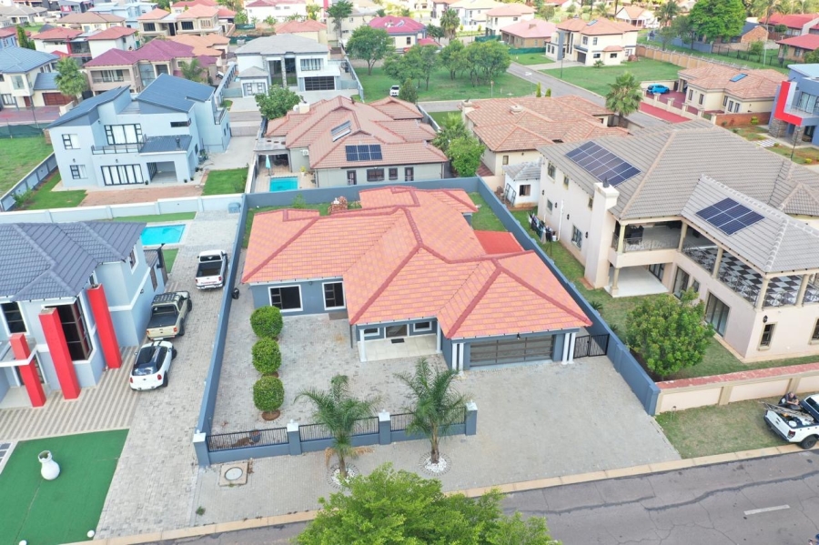 4 Bedroom Property for Sale in Theresa Park Gauteng