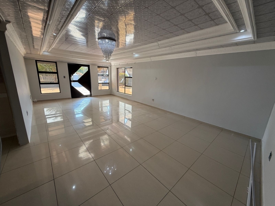 4 Bedroom Property for Sale in Theresa Park Gauteng