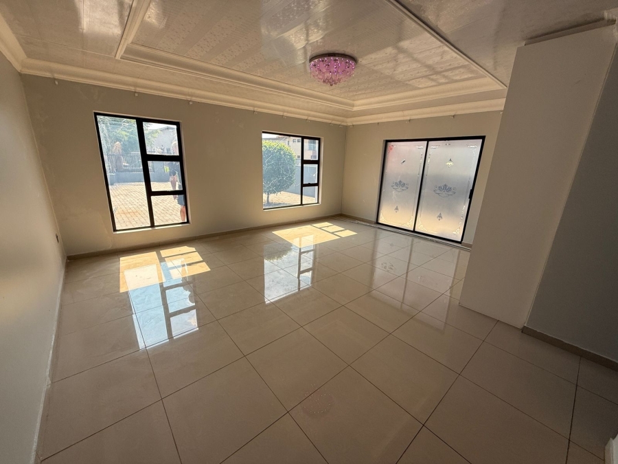 4 Bedroom Property for Sale in Theresa Park Gauteng