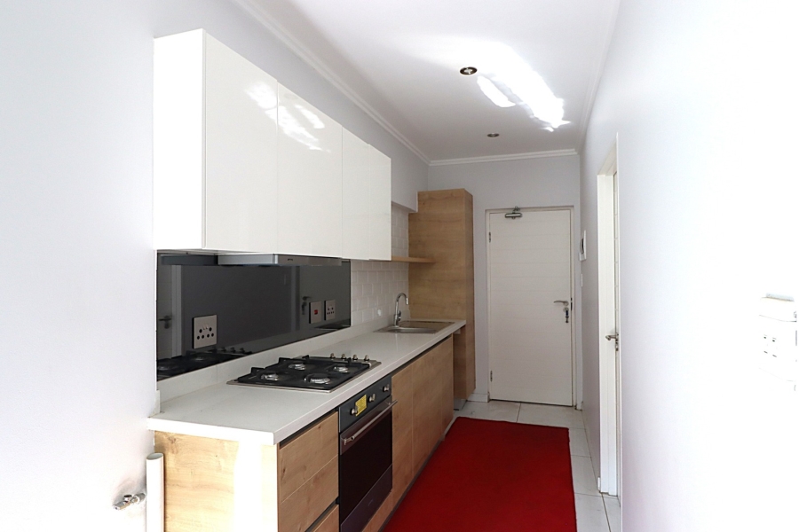 1 Bedroom Property for Sale in Bryanston Gauteng