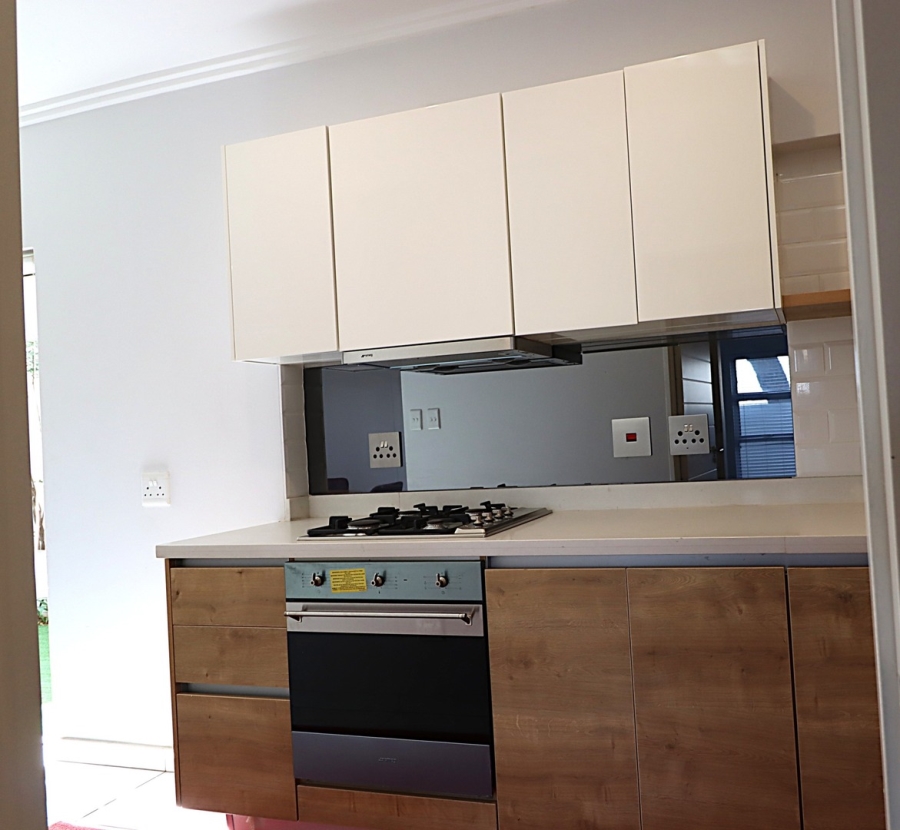 1 Bedroom Property for Sale in Bryanston Gauteng