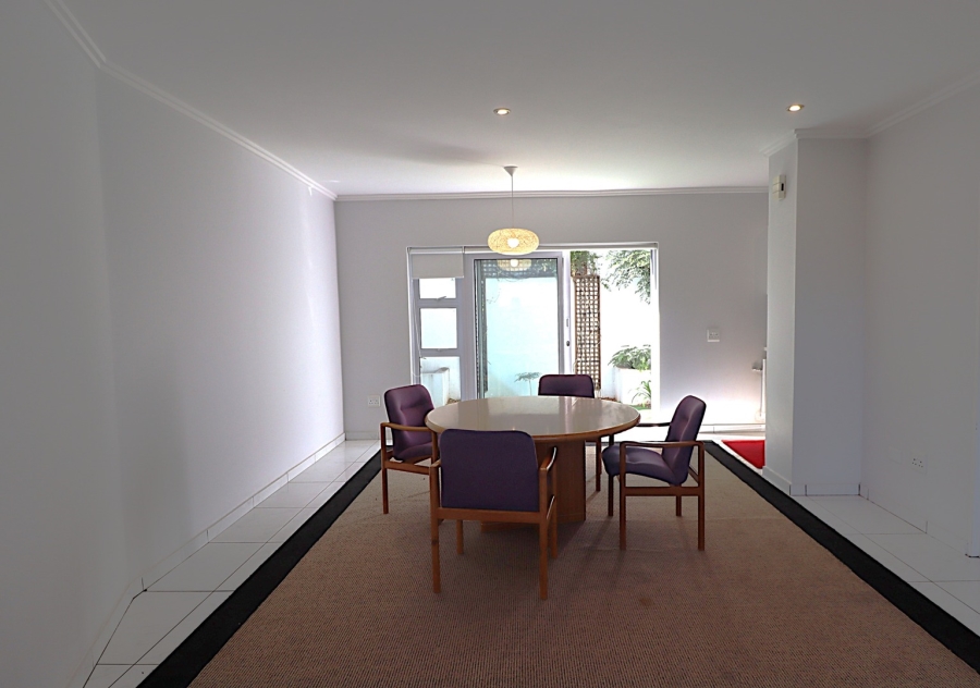 1 Bedroom Property for Sale in Bryanston Gauteng