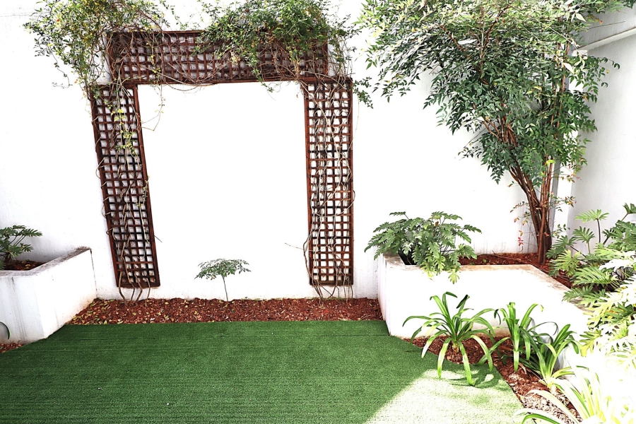 1 Bedroom Property for Sale in Bryanston Gauteng