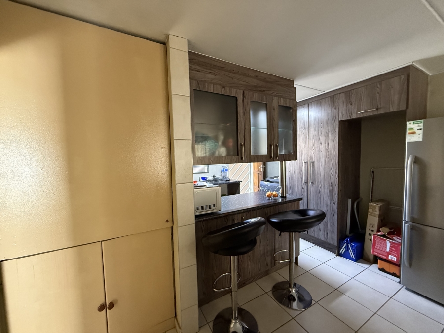 To Let 2 Bedroom Property for Rent in Beyers Park Gauteng