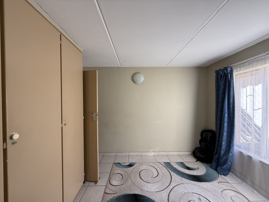 To Let 2 Bedroom Property for Rent in Beyers Park Gauteng