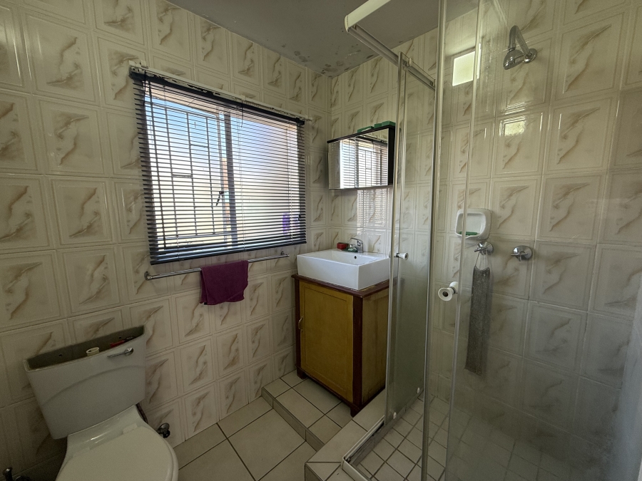 To Let 2 Bedroom Property for Rent in Beyers Park Gauteng