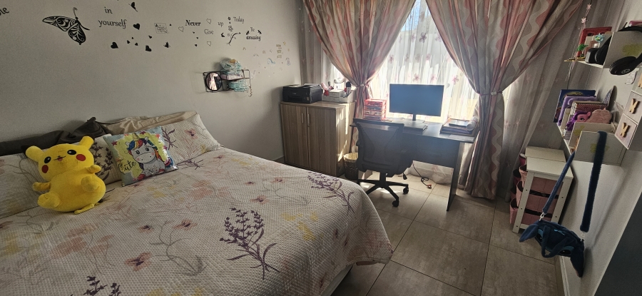 3 Bedroom Property for Sale in Raceview Gauteng