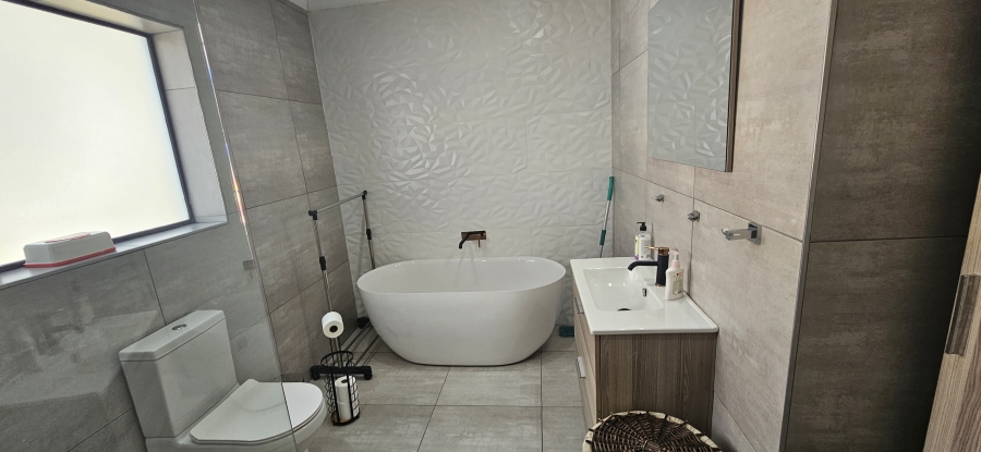 3 Bedroom Property for Sale in Raceview Gauteng