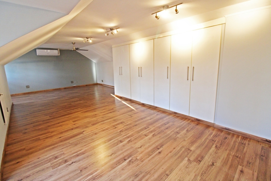 3 Bedroom Property for Sale in Bryanston Gauteng