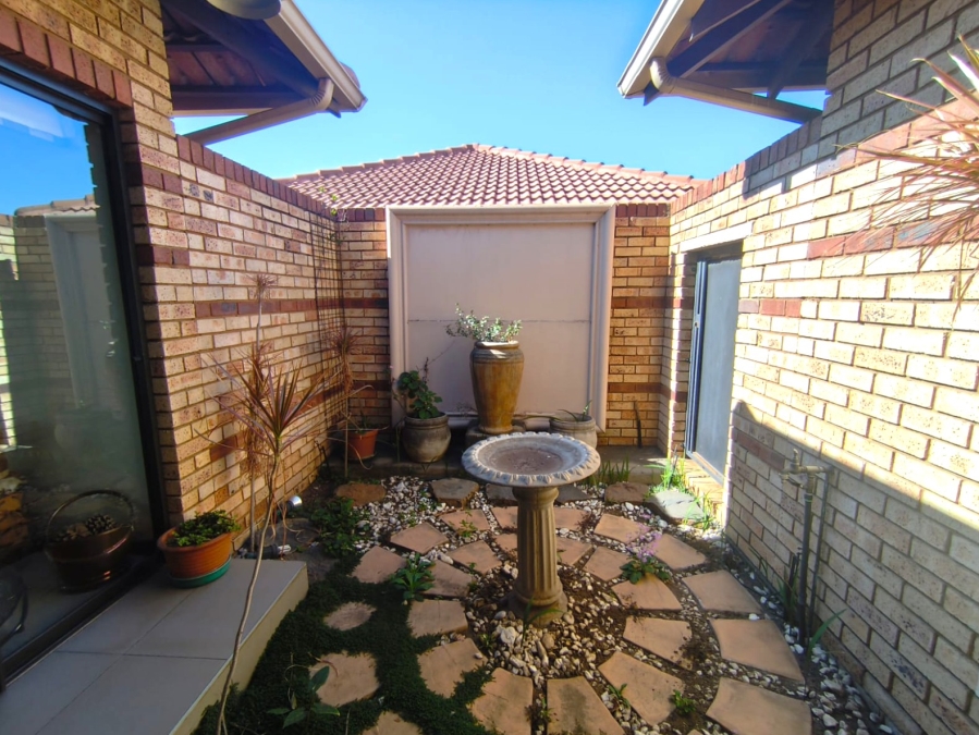 3 Bedroom Property for Sale in New Market Park Gauteng