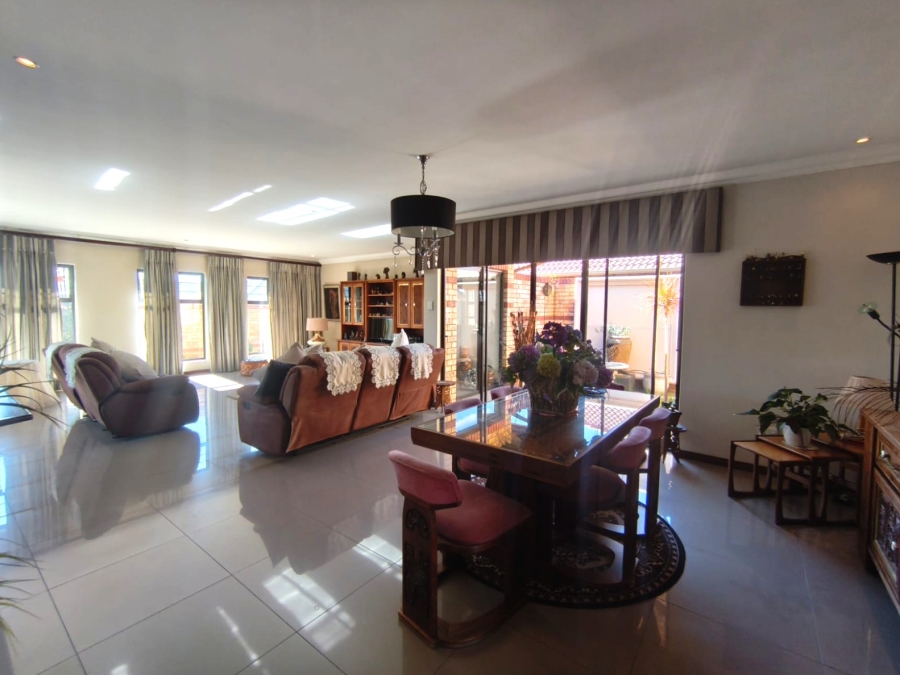 3 Bedroom Property for Sale in New Market Park Gauteng