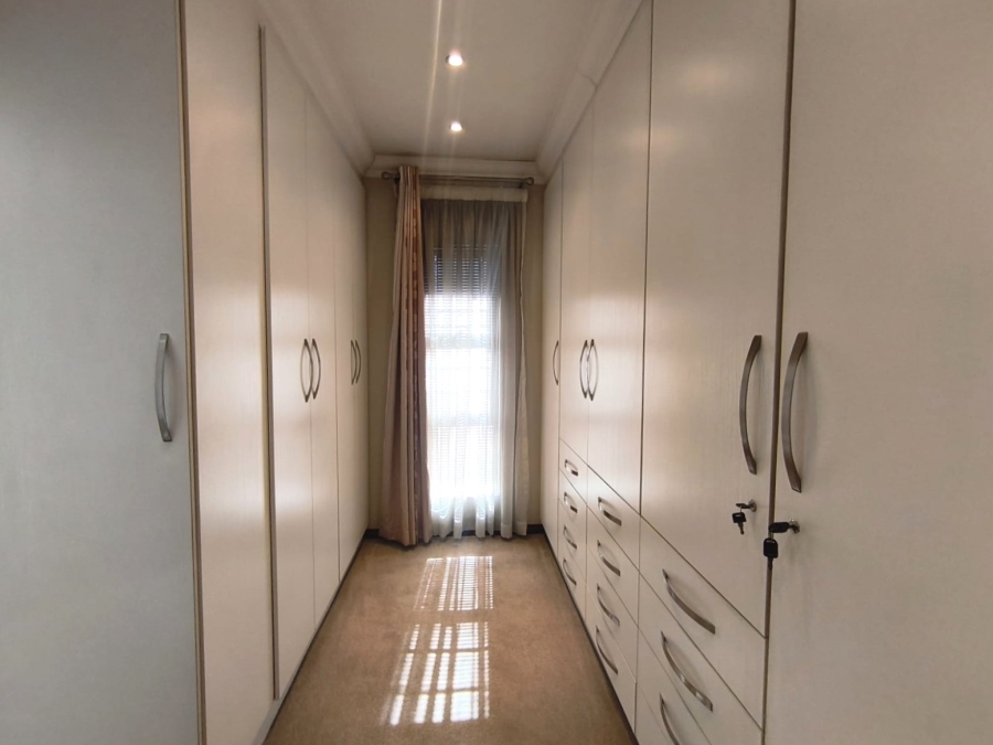 3 Bedroom Property for Sale in New Market Park Gauteng