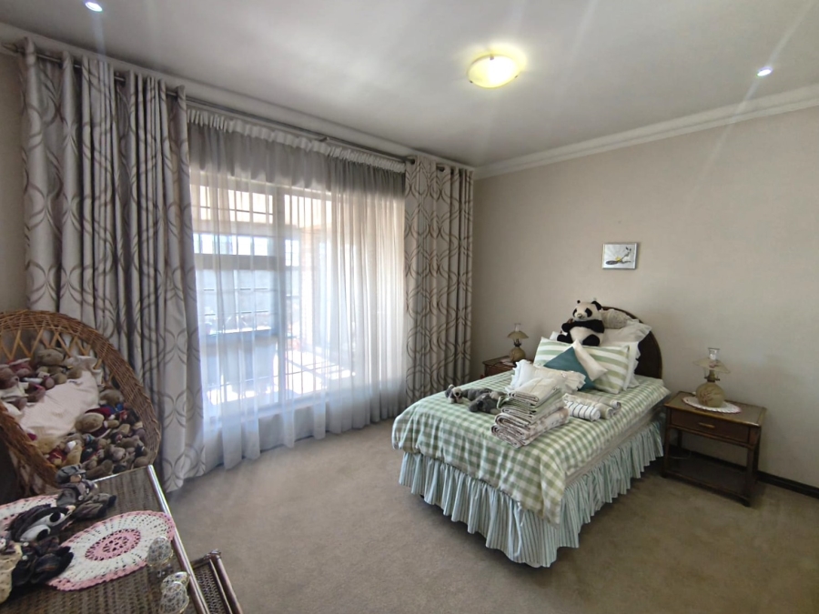 3 Bedroom Property for Sale in New Market Park Gauteng