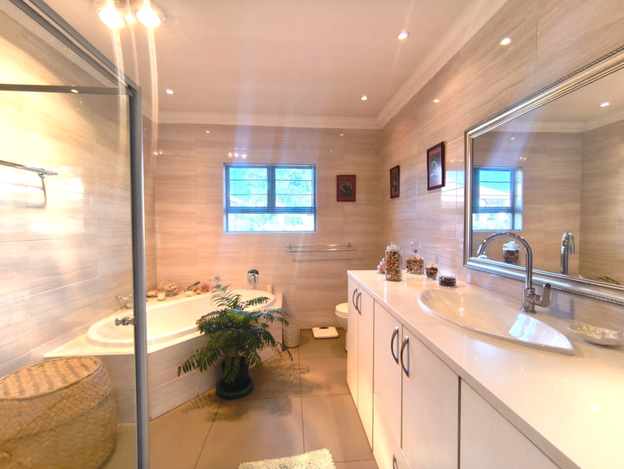 3 Bedroom Property for Sale in New Market Park Gauteng