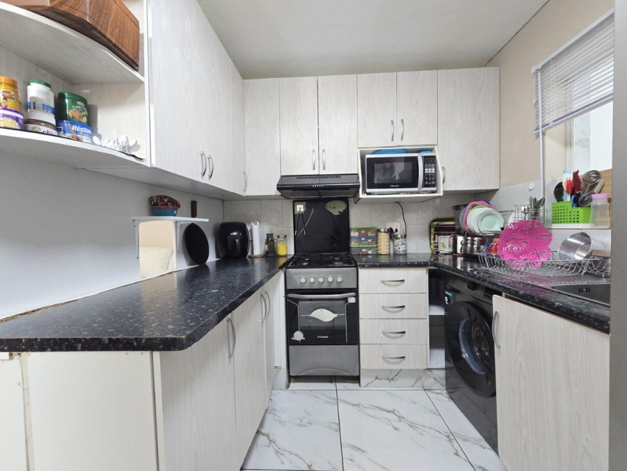 2 Bedroom Property for Sale in Ridgeway Gauteng
