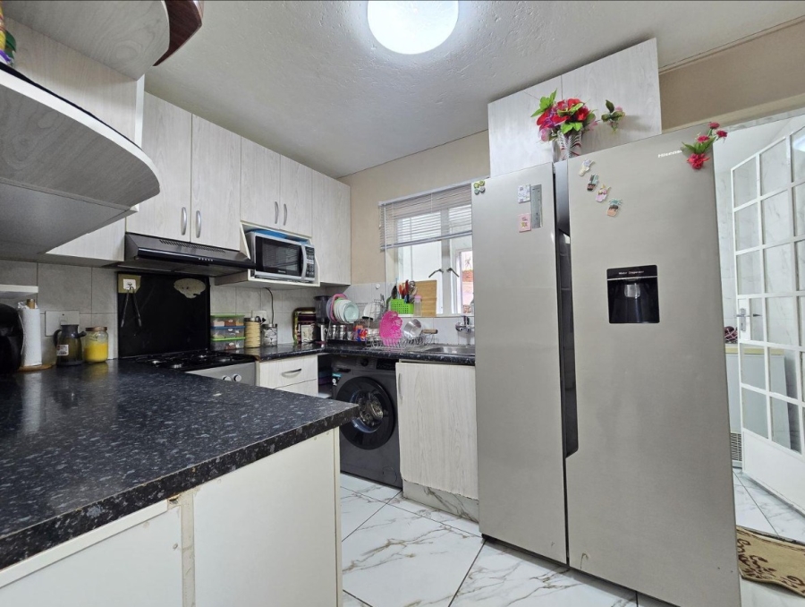 2 Bedroom Property for Sale in Ridgeway Gauteng