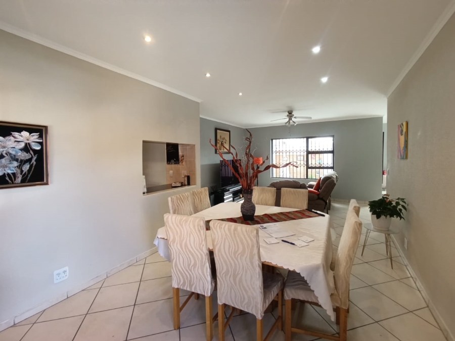 3 Bedroom Property for Sale in New Redruth Gauteng