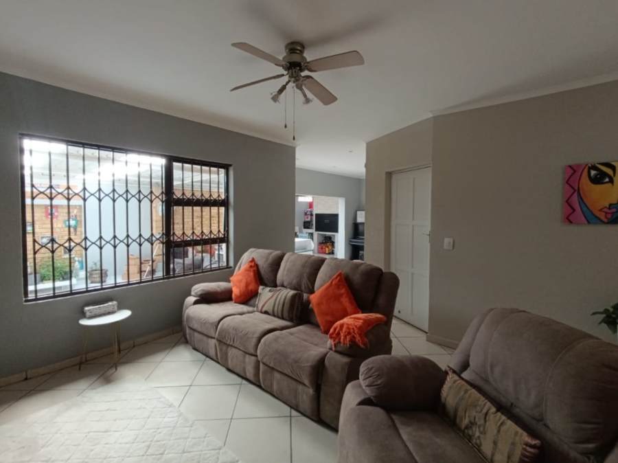 3 Bedroom Property for Sale in New Redruth Gauteng