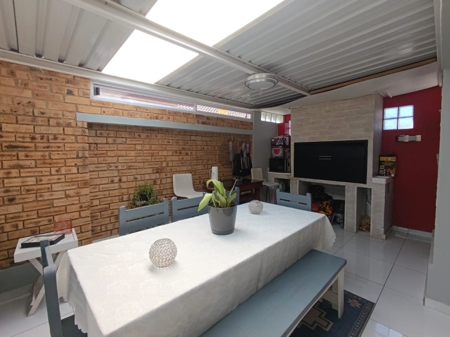 3 Bedroom Property for Sale in New Redruth Gauteng