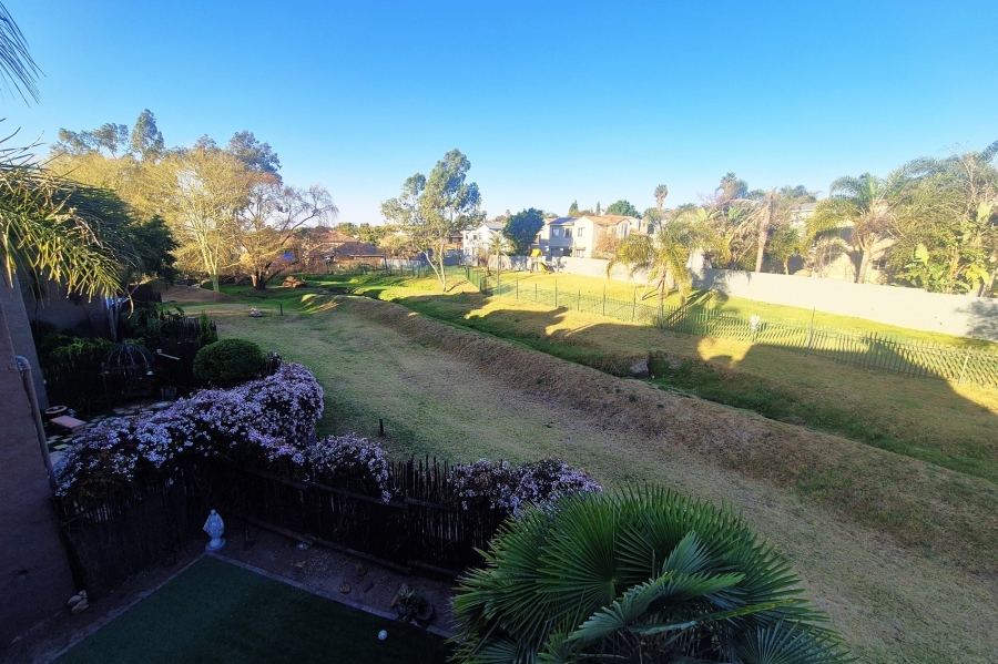 To Let 2 Bedroom Property for Rent in North Riding Gauteng