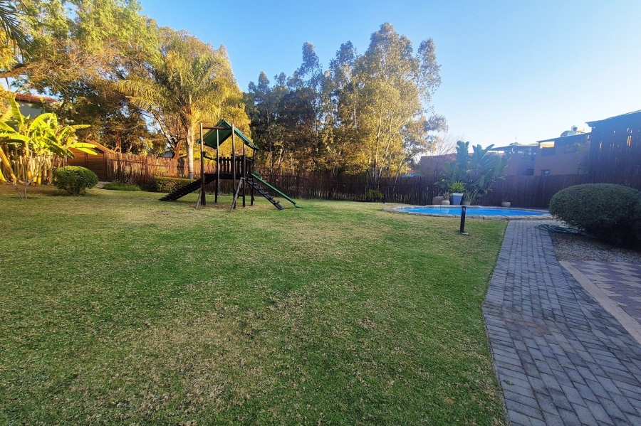 To Let 2 Bedroom Property for Rent in North Riding Gauteng