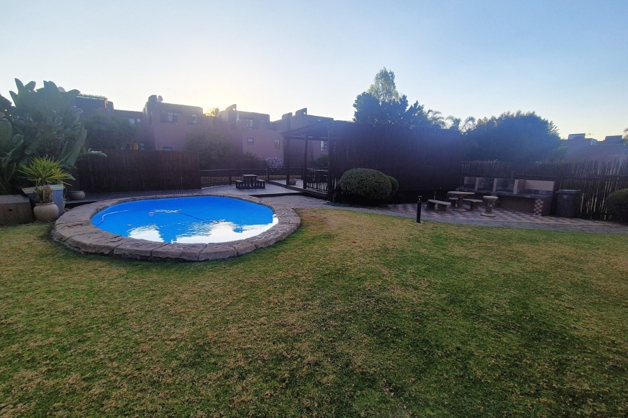 To Let 2 Bedroom Property for Rent in North Riding Gauteng