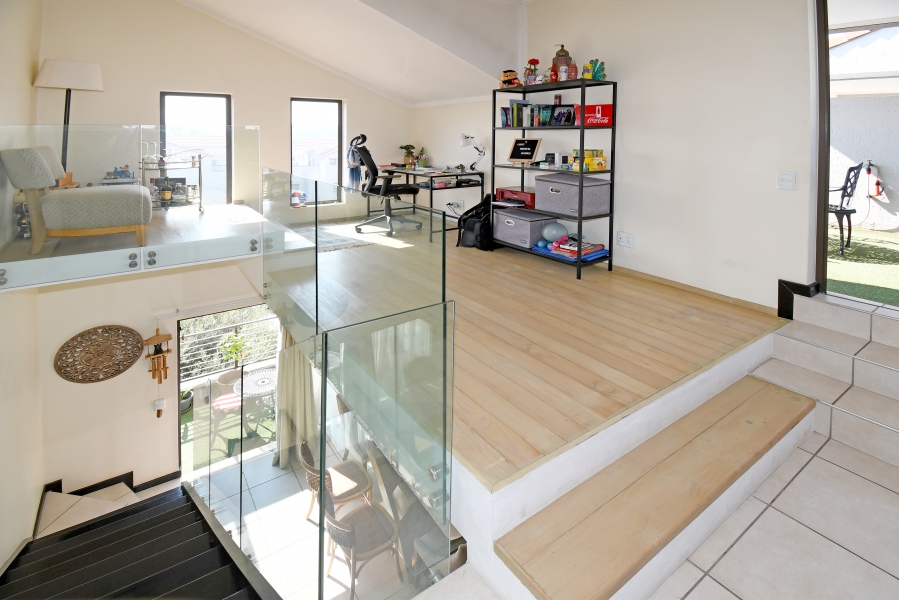 To Let 2 Bedroom Property for Rent in Lonehill Gauteng