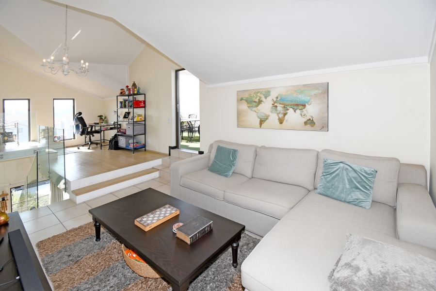 To Let 2 Bedroom Property for Rent in Lonehill Gauteng