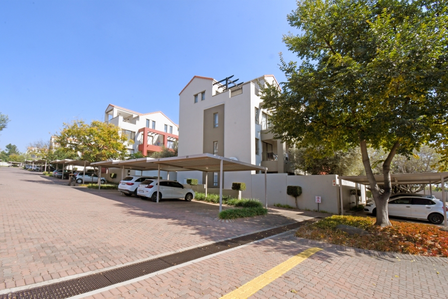 To Let 2 Bedroom Property for Rent in Lonehill Gauteng