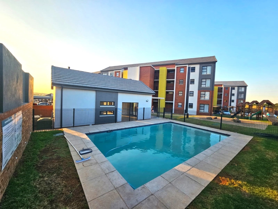 2 Bedroom Property for Sale in Amberfield Gauteng
